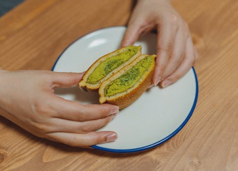 深圳楼市暖意渐浓，二手房成交显著放量；新房市场仍待联动复苏。