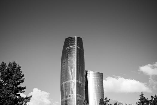  平安银行2025年报观察：营收净利润双双调整；企业贷款不良率小幅上升，零售端风险持续优化。 股票财经