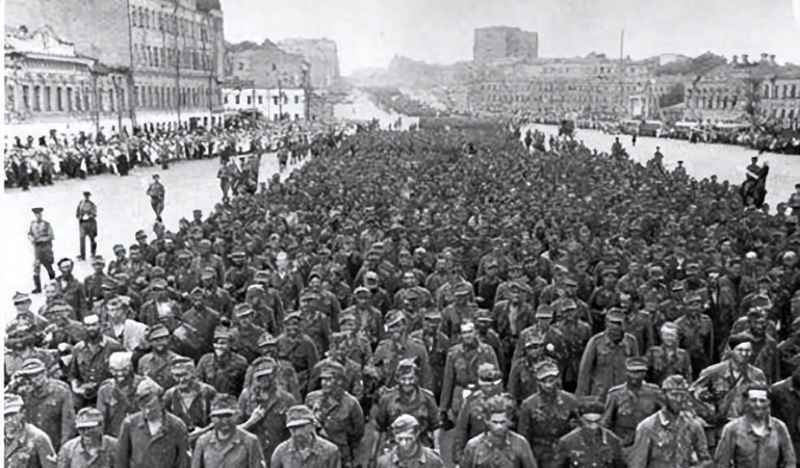 基辅会战战术拆解：德军装甲集群合围逻辑的系统性复盘