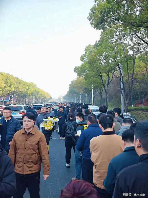  【教育赛道复盘】十七年深耕方法论：张雪峰如何重塑高考志愿咨询行业格局 教育招生