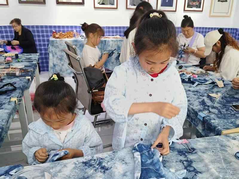  当针线穿过时光：一位外婆眼中的非遗传承之美 情感心理