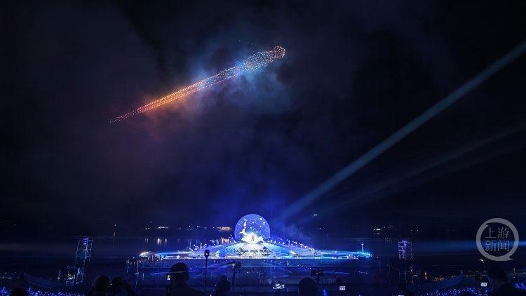  当烟火点亮湖面：一位普通游客在「焰遇重庆」找到的意外感动 文化旅游